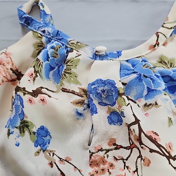 Stella‎ Tweed Blue and Cream Floral Blouse - Picture 4 of 10